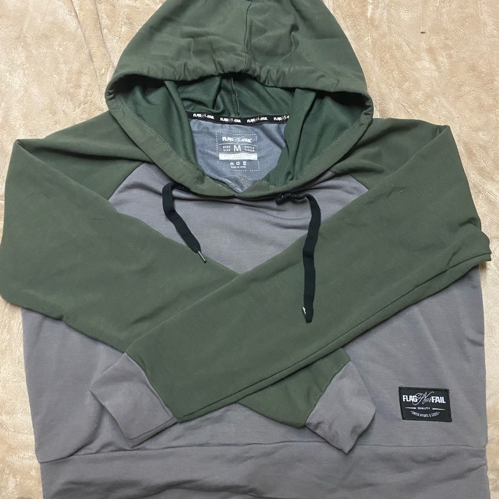Flag nor fail crop hoodie